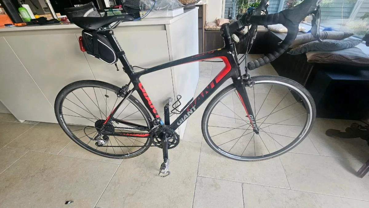 Giant defy advanced 3 carbon fiber Medium - Image 2