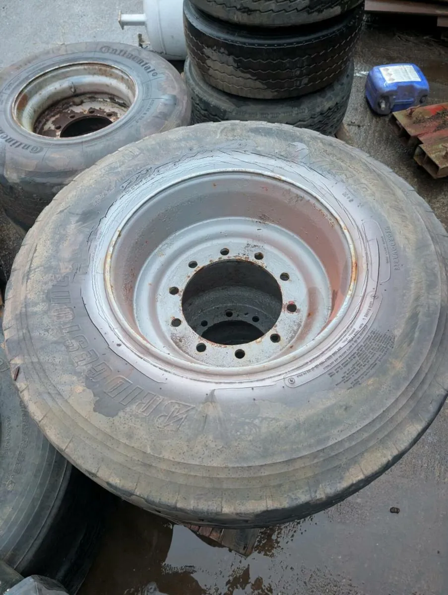 385/65R22.5 and 425/65R22.5 super singles wheels - Image 1