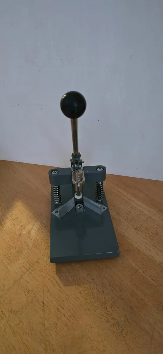 Round Corner Cutter Machine - Image 2