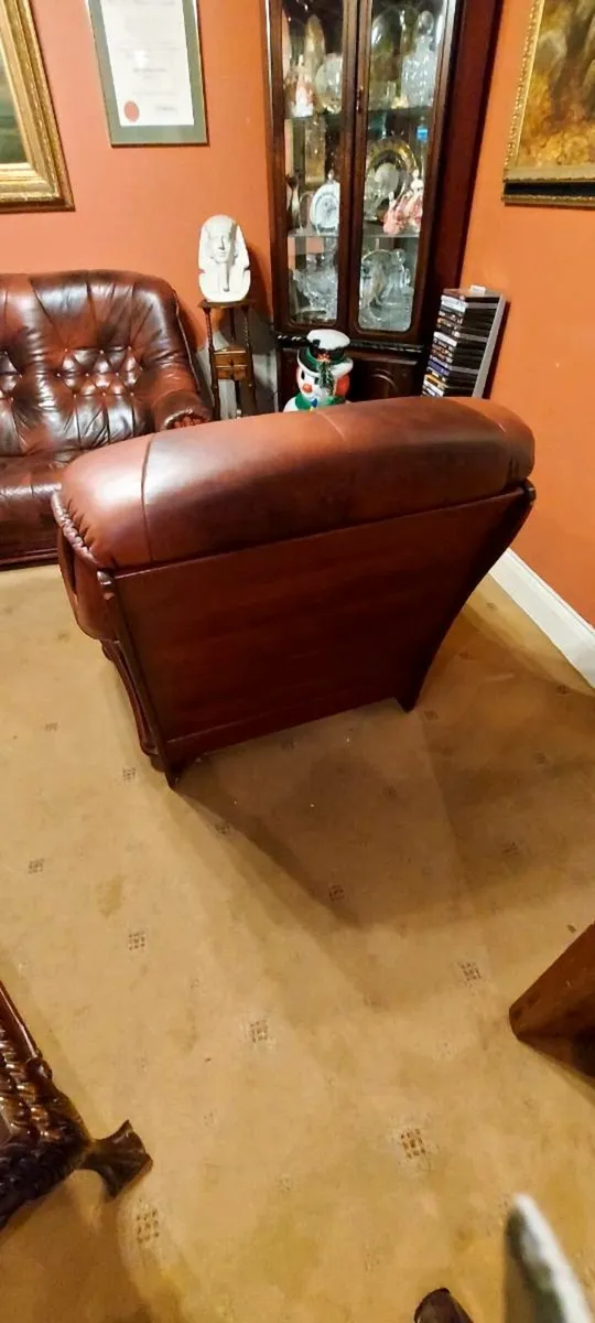 Three Piece Leather  Suite - Image 4