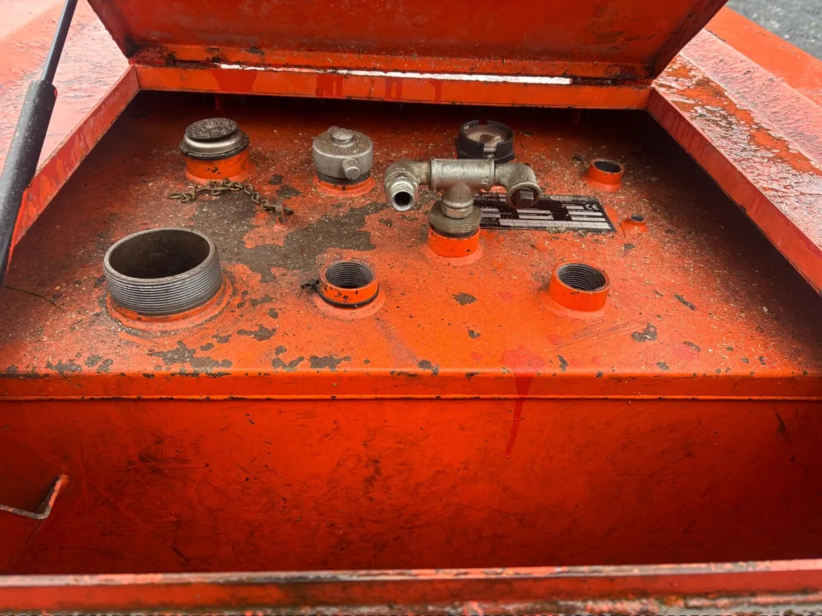 Fuel bowser 2000 liter bundit - Image 2