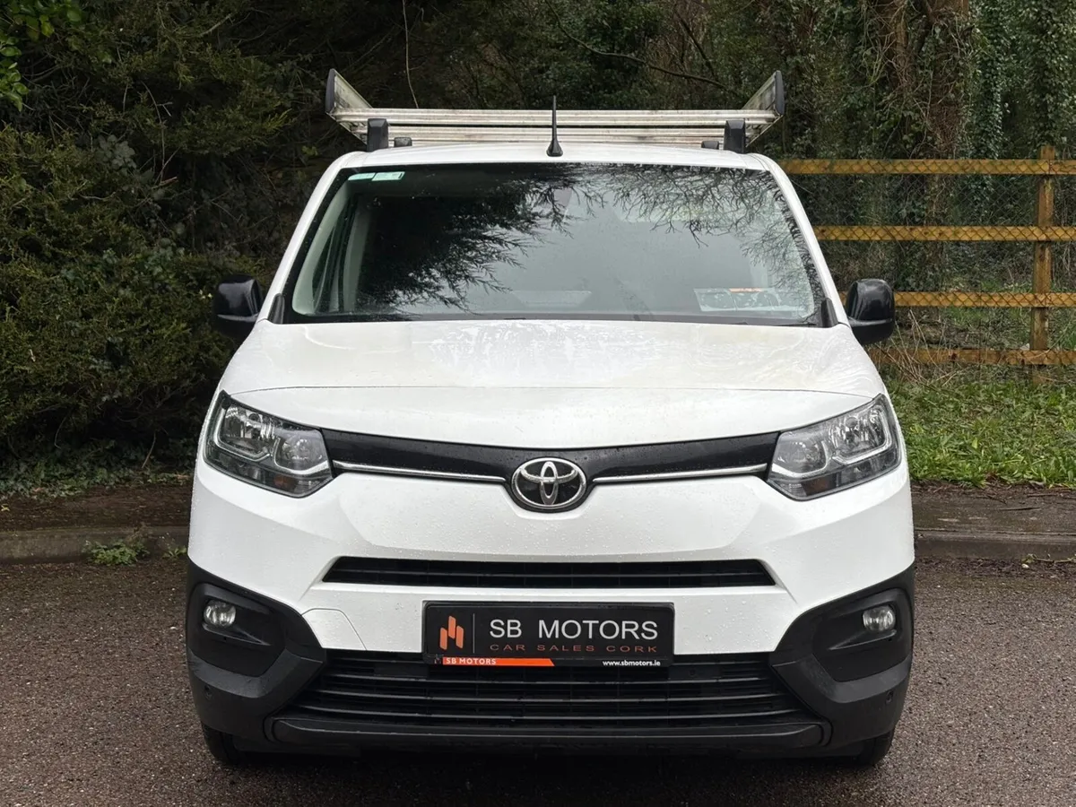 2022 TOYOTA PROACE CITY 1.5 SWB 52K - Image 2