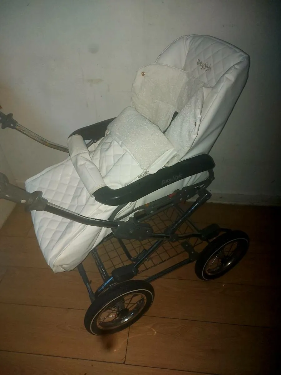 Vintage baby style buggy pram - Image 3