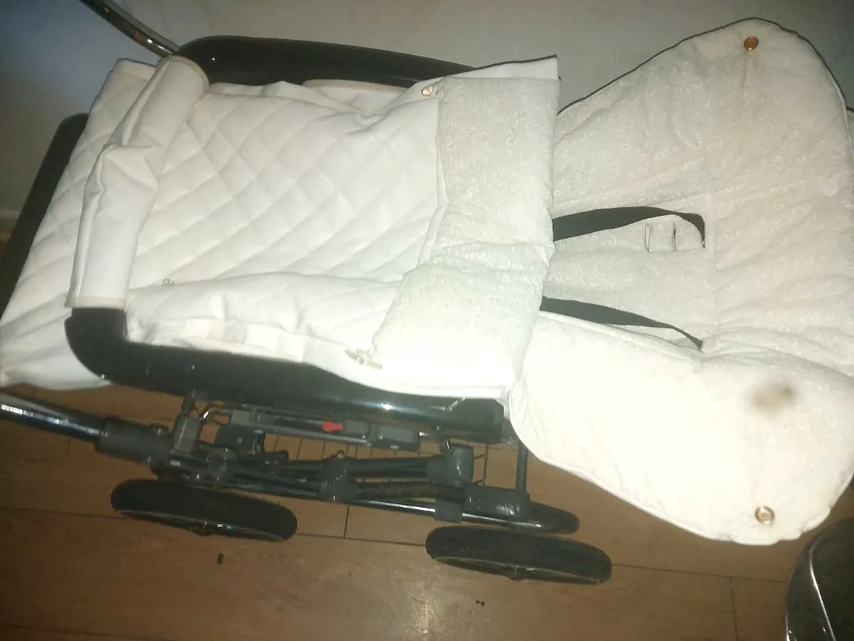 Vintage baby style buggy pram - Image 2