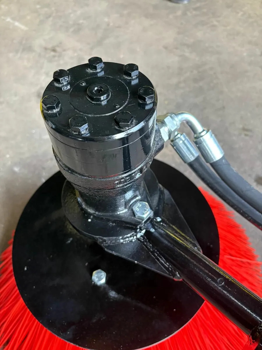 Cubicle Sweeper CS100 - Image 1