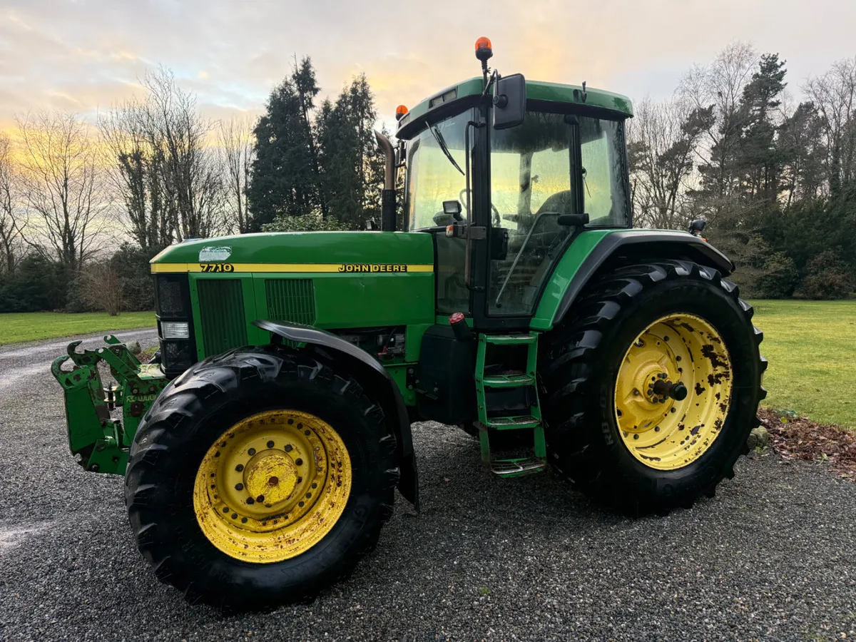 2002 John Deere 7710 TLS link and Pto €36950 - Image 2
