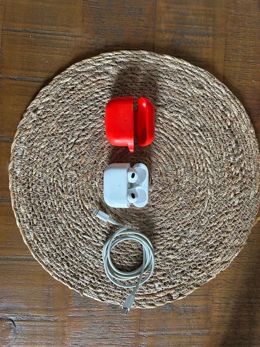 Apple Airpods (3rd Generation) - Image 1