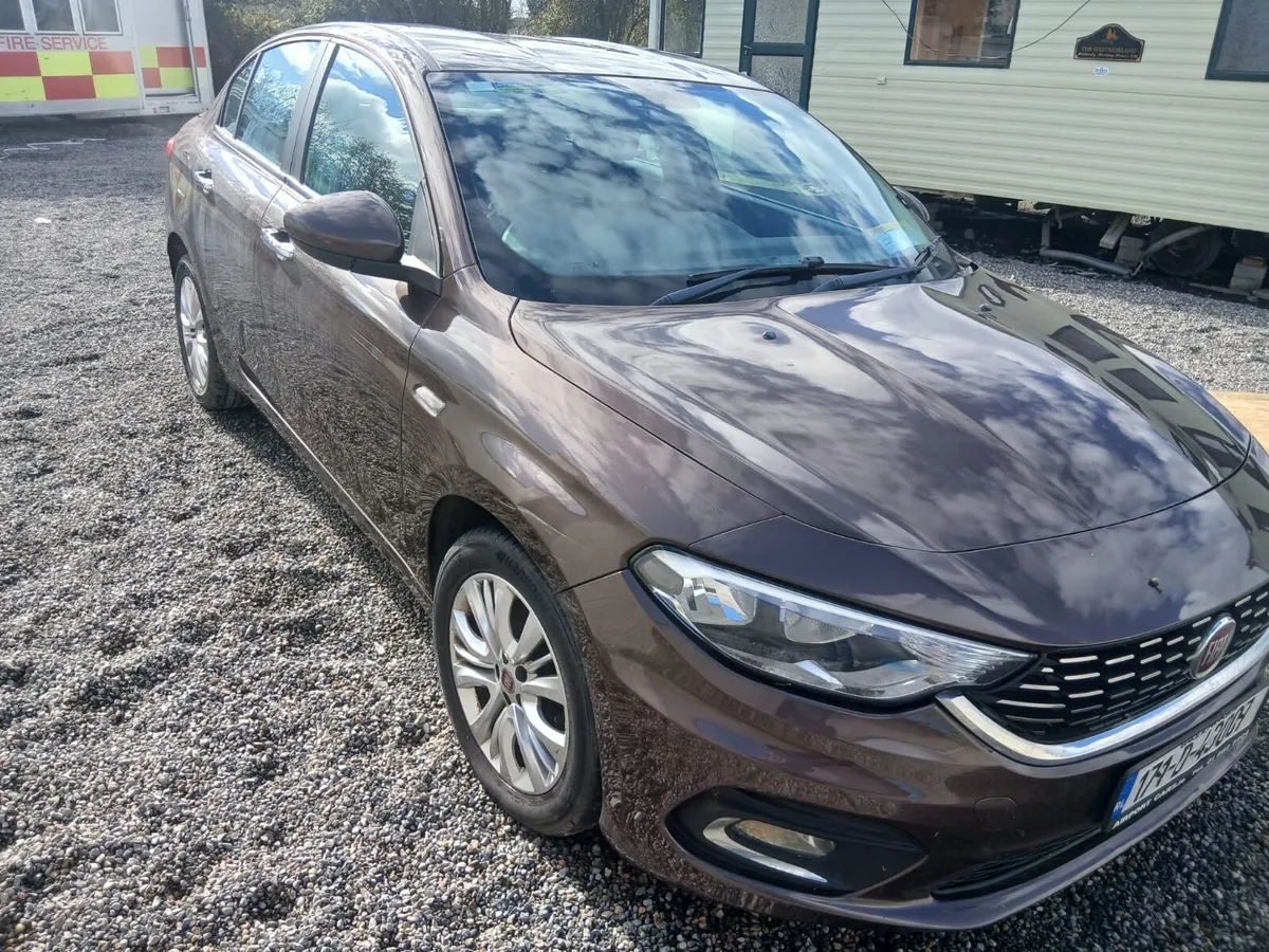 2017 fiat tipo - Image 1