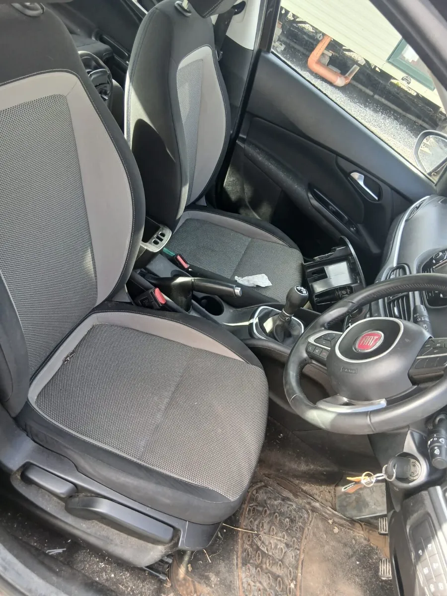 2017 fiat tipo - Image 3