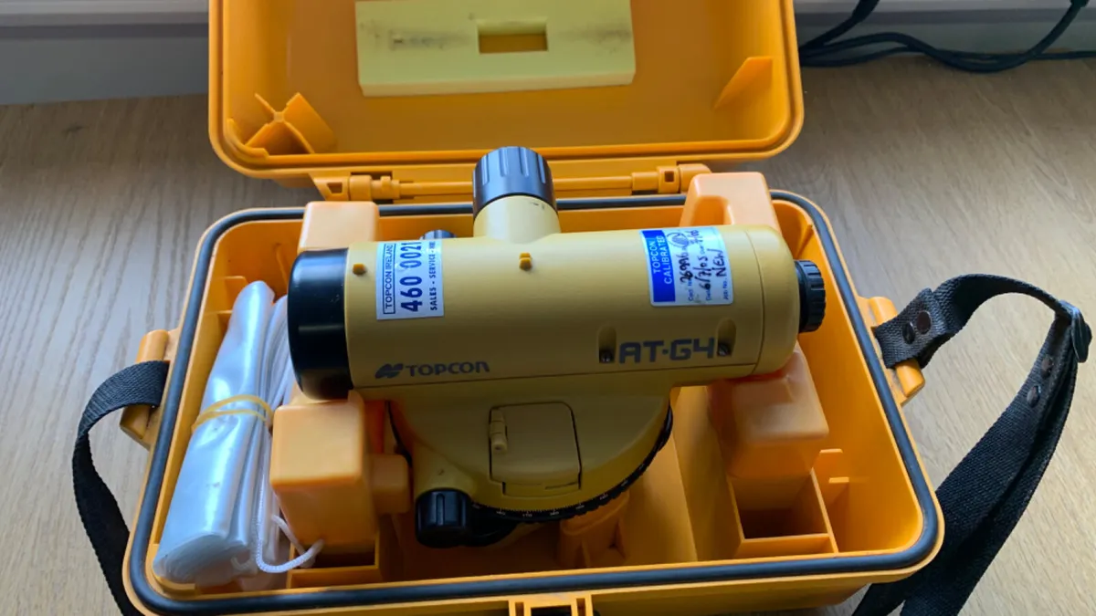 Topcon AT-G4 Level For Sale - Image 4