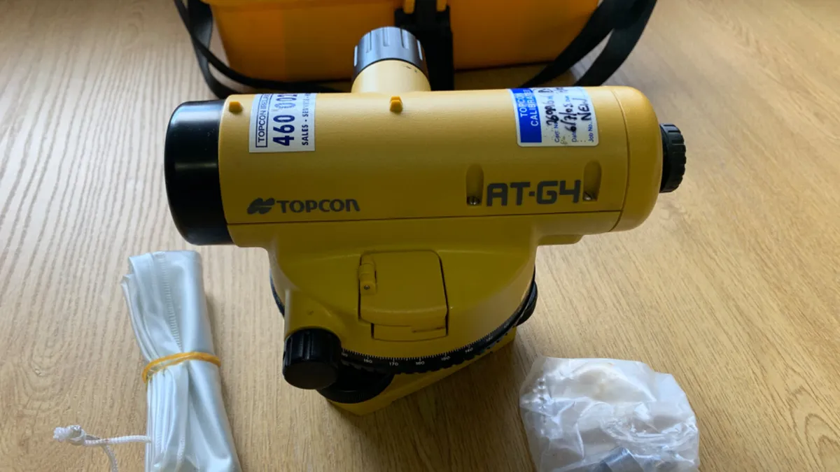 Topcon AT-G4 Level For Sale - Image 1