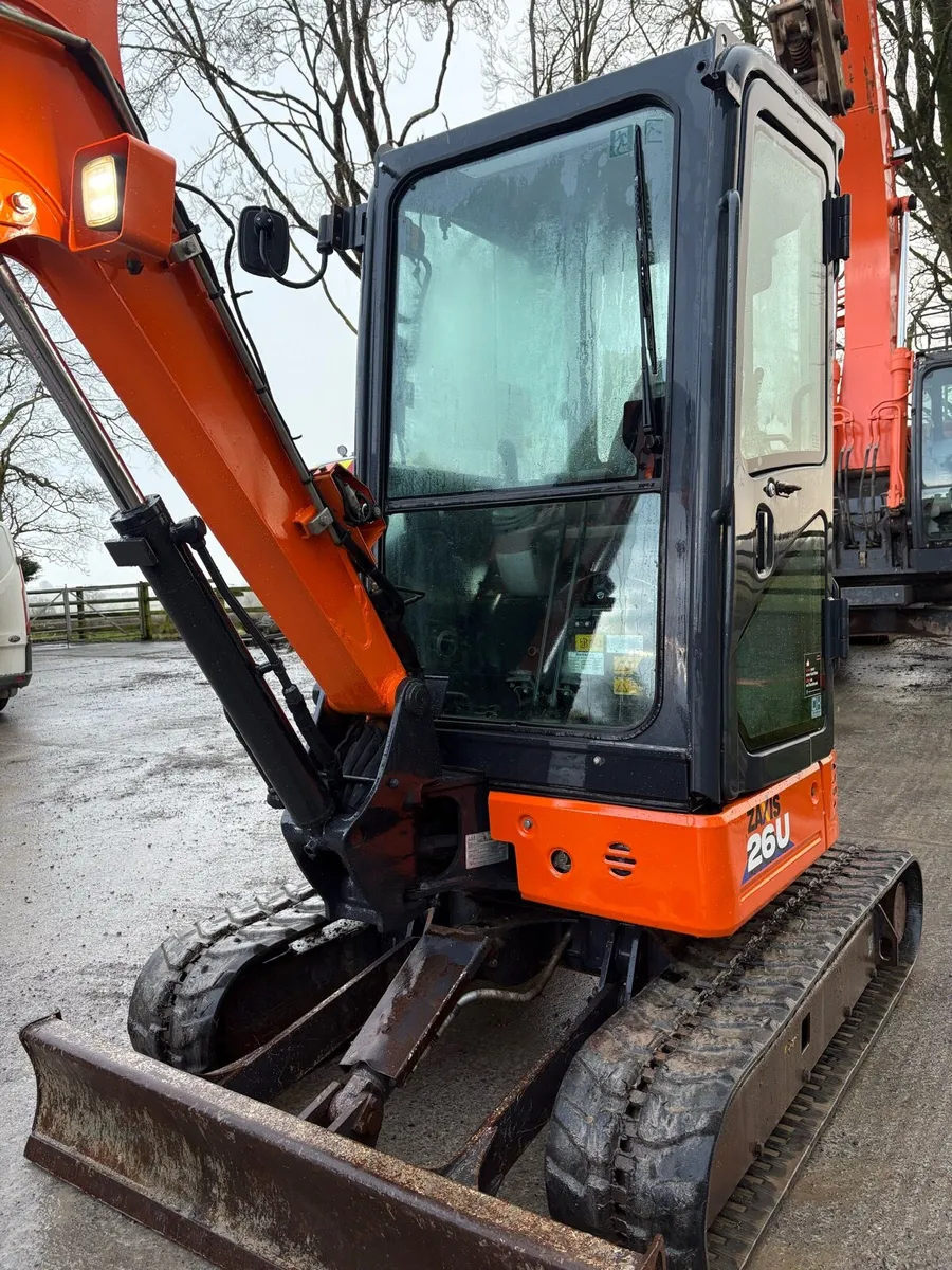 Hitachi 26u - Image 4