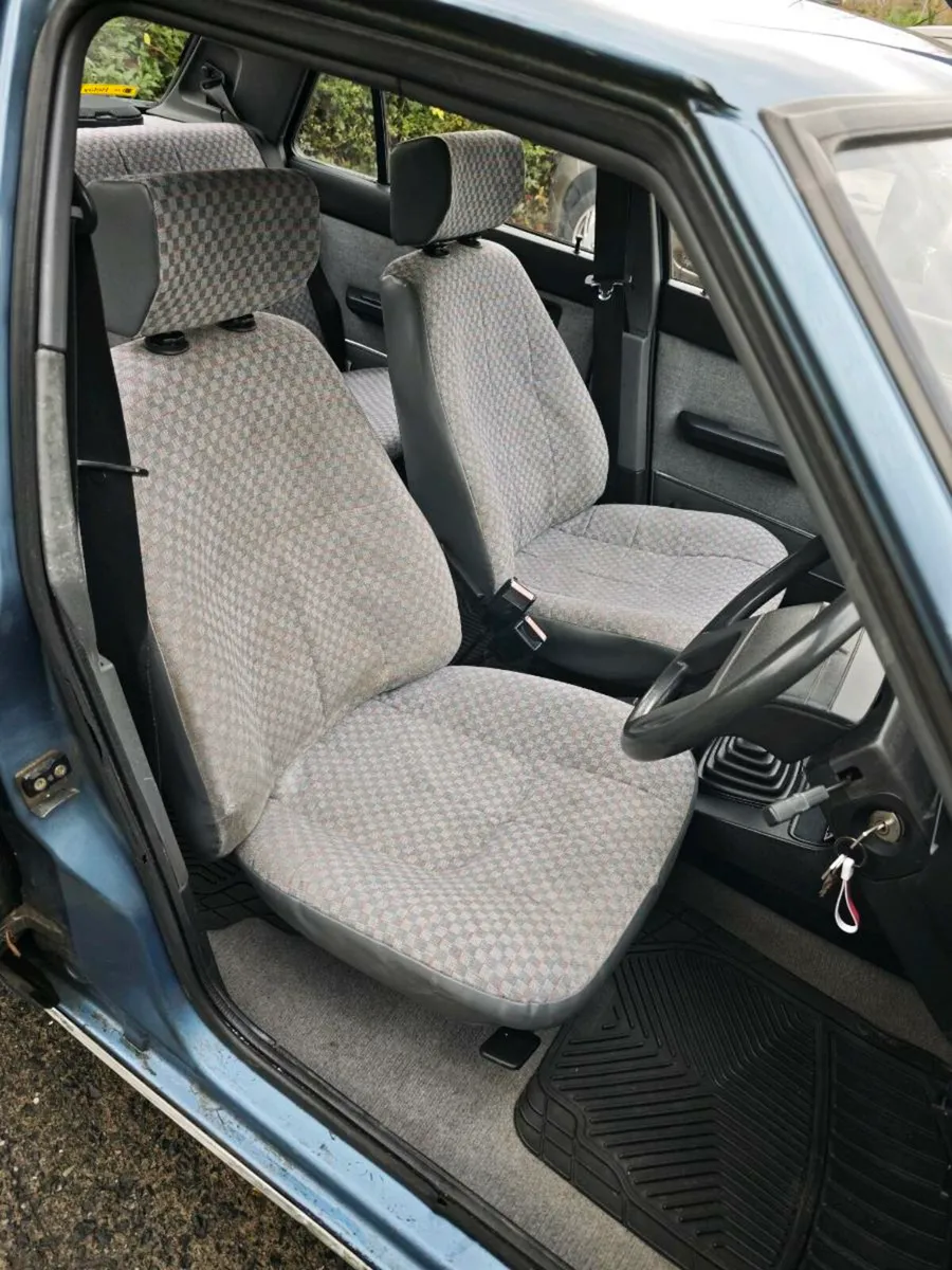 Renault 9 GTL - Image 4