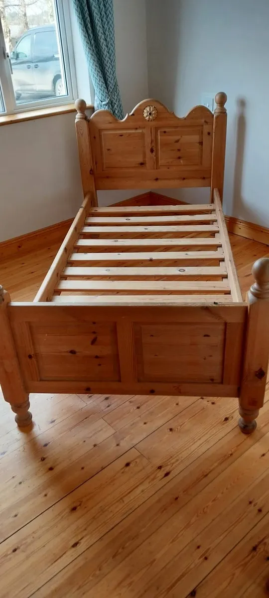 Single Beds - Image 4