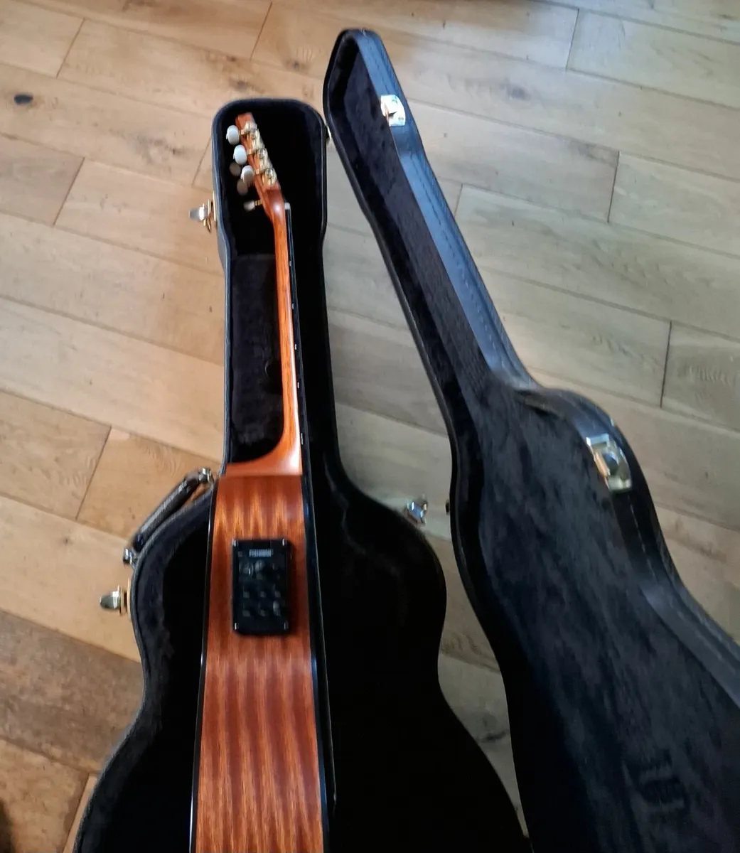 Taylor ns34ce guitar - Image 1