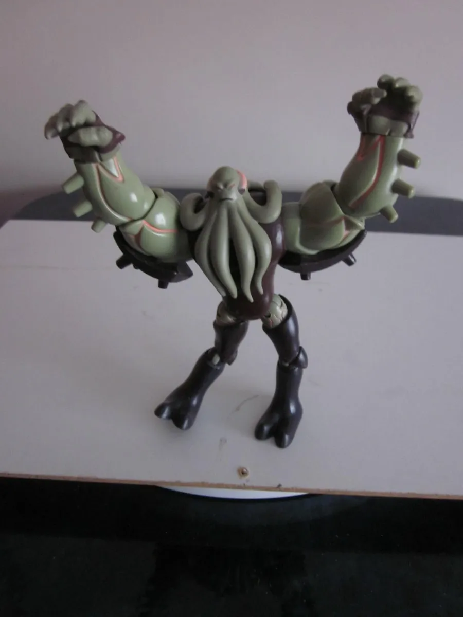 Ben 10 Vilgax Alien Action Figure - Image 1