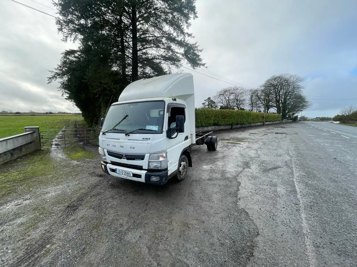 2017 Mitsubishi canter - Image 4