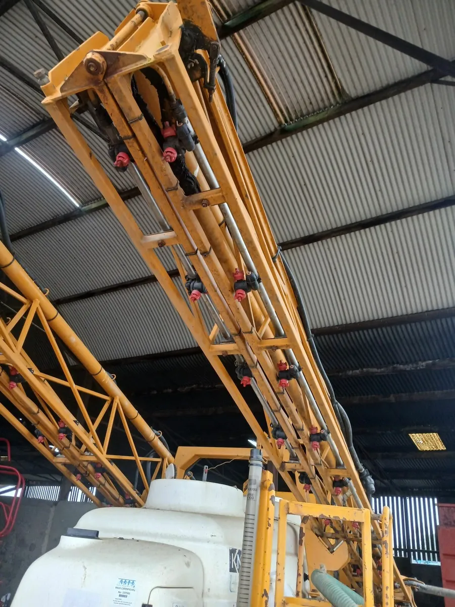 Knight Eu 3000 24m sprayer - Image 3