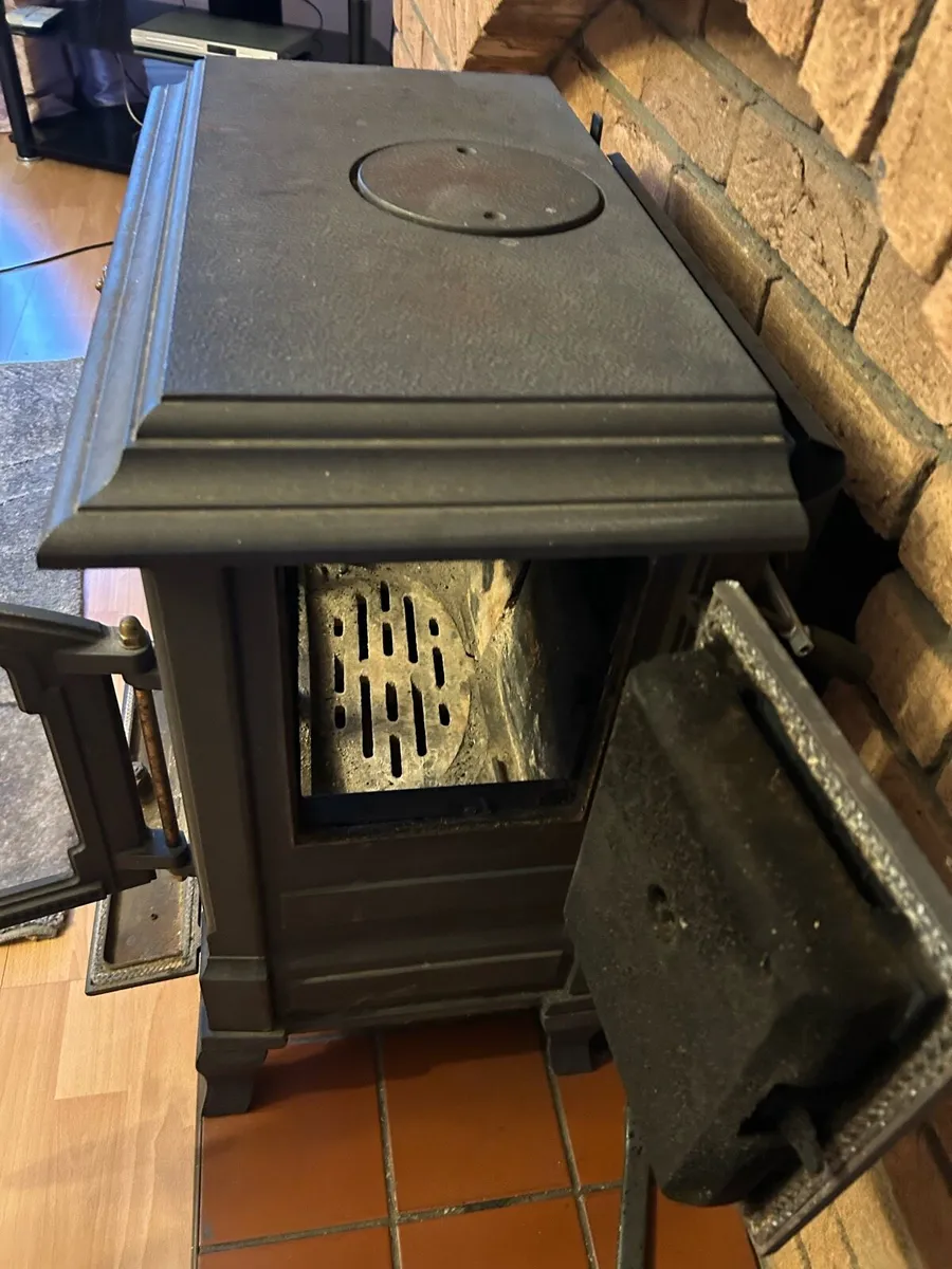 Nester Martin solid fuel stove - Image 2