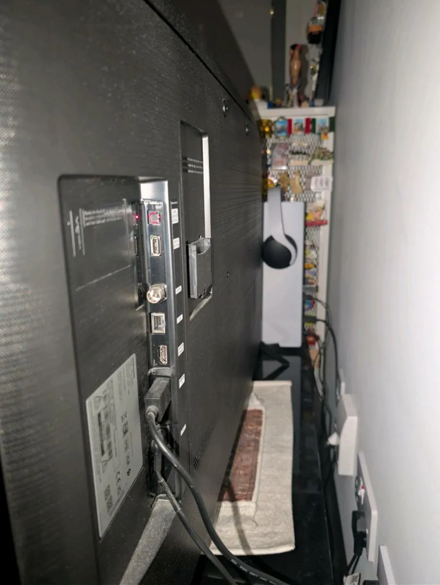 Samsung Crystal UHD 43"A - Image 4