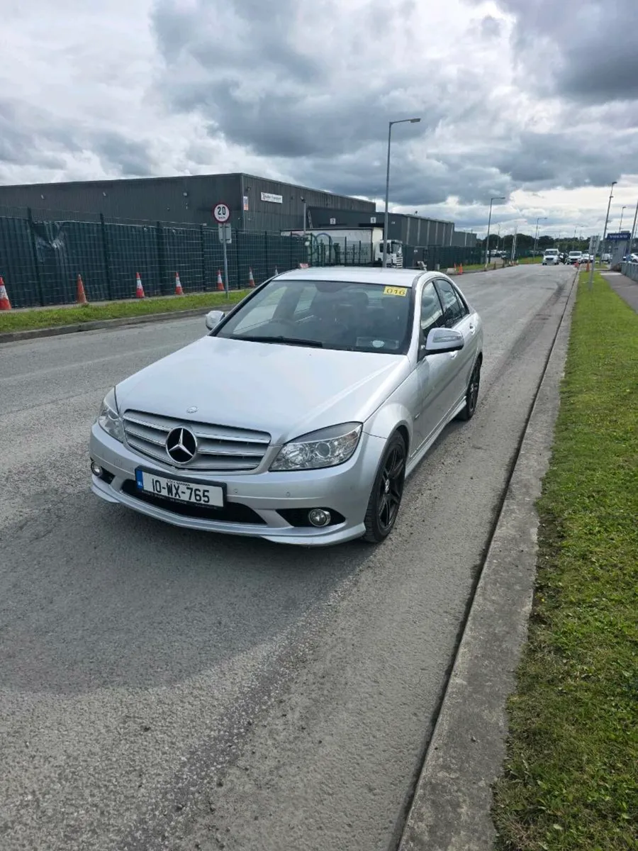 Mercedes Benz C Class Read Description! - Image 1