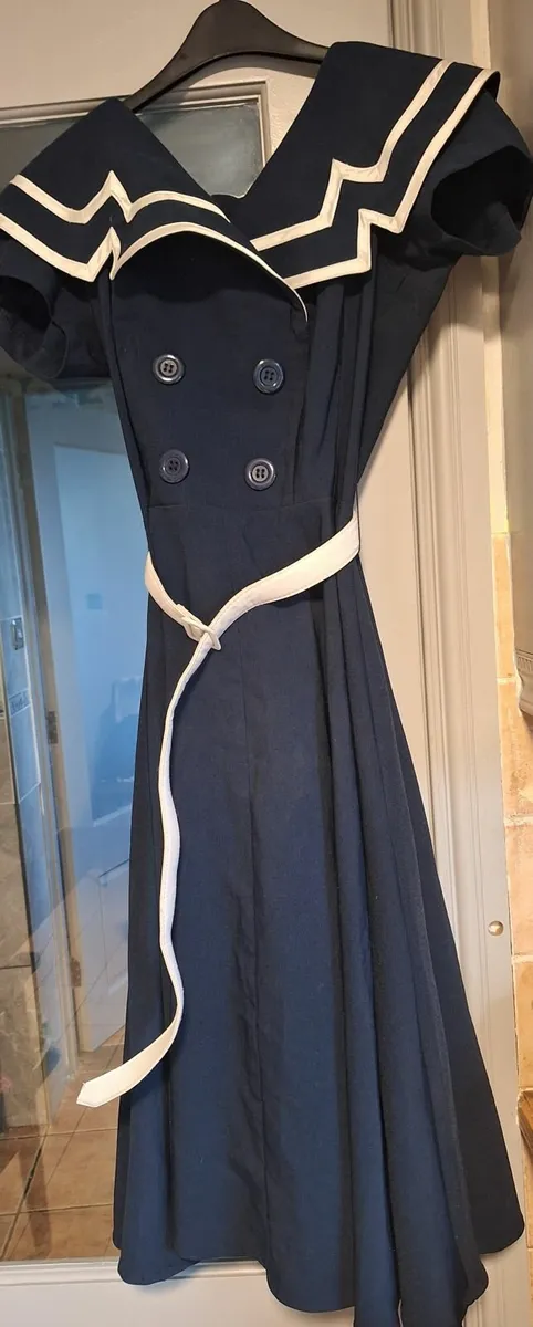 50s style dress. Size L on label - Image 1