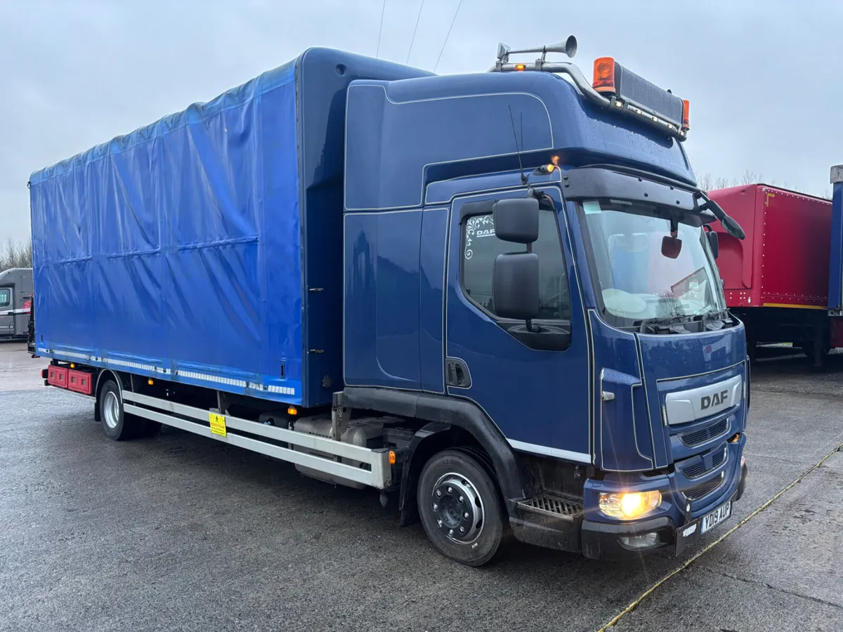 2019 DAF LF210 Curtainsider 12 toner sleeper cab - Image 3