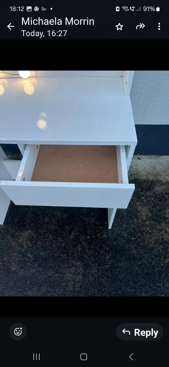 White Dressing table with LED Lights - Image 3