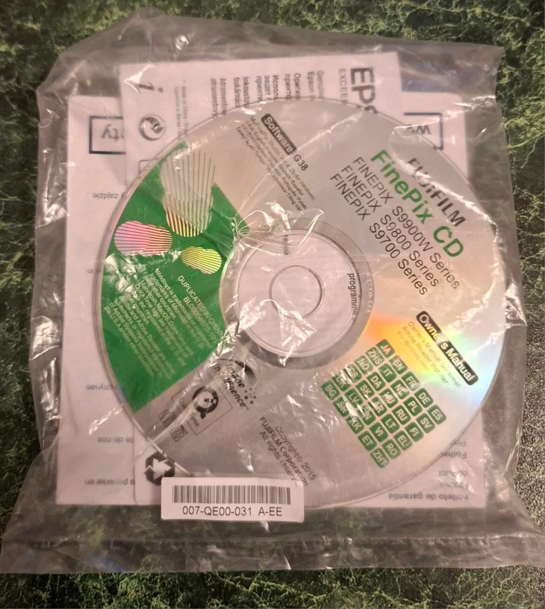 Fujifilm Finepix S9900W Camera - Image 4