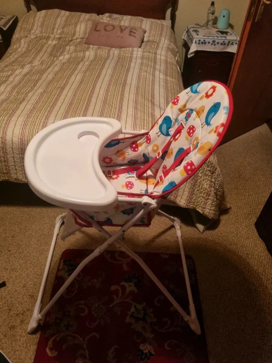 High chair - Image 1