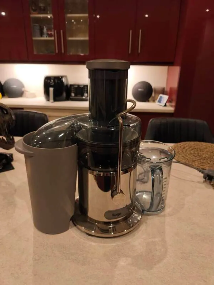 Sage - The Nutri Juicer Cold - Cold Press Extractor for Fruit and Vegetables - High Capacity 2L Jug - 1250W - Silver - Image 1