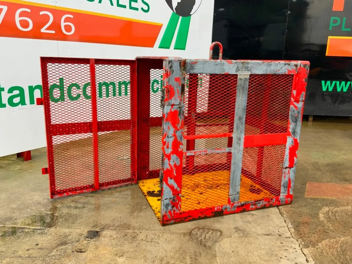 WIRE MESH SAFETY CAGE / LIFTING FRAME....219R - Image 3