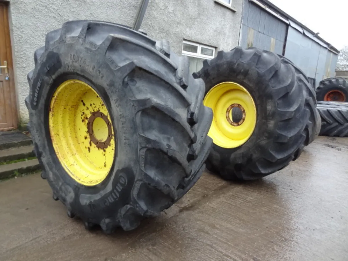 Pair 800 Wheels 800/65r32 - Image 1