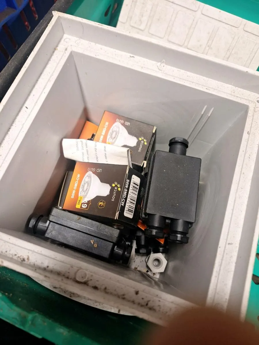 DECKING GROUND LIGHTS - Image 2