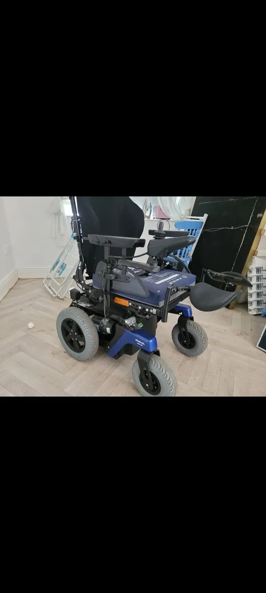 Electric wheelchair - Image 1