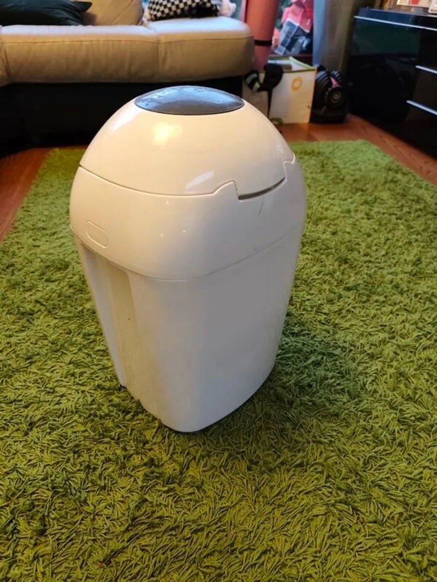 Tommee Tippee Sangenic nappy bin - Image 2