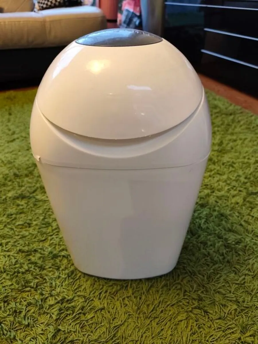 Tommee Tippee Sangenic nappy bin - Image 1