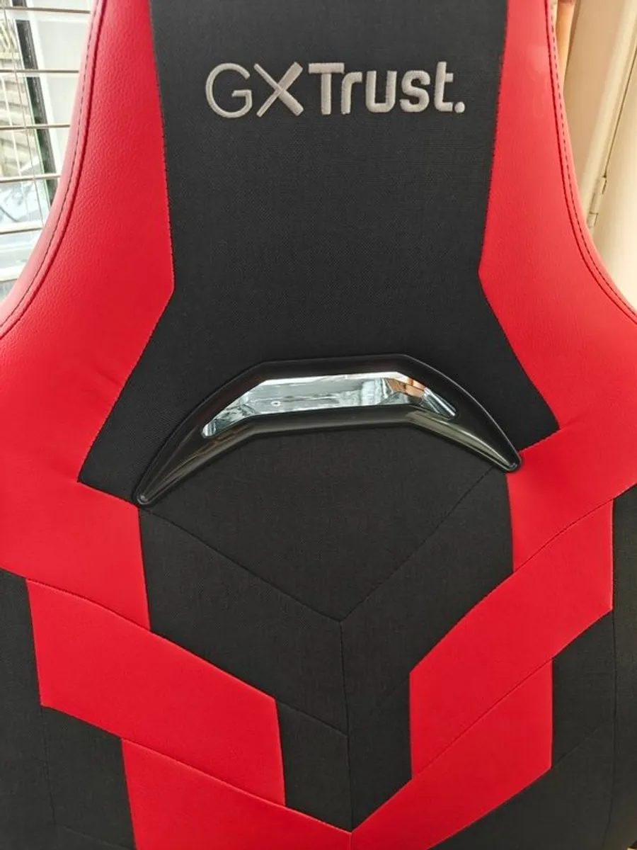 Gaming Chair Like New - Image 2