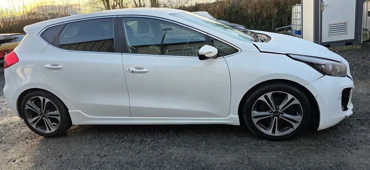 172 KIA CEED GT LINE DIESEL - Image 4