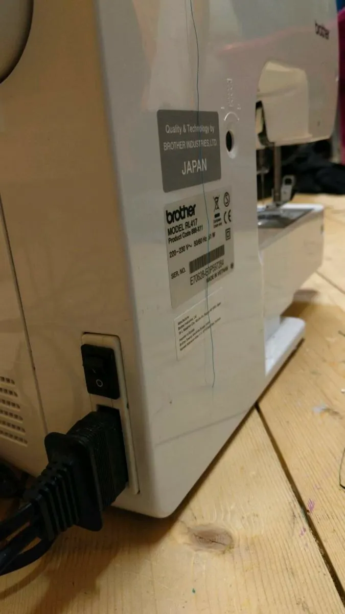 Brother RL417 Sewing Machine - Image 4