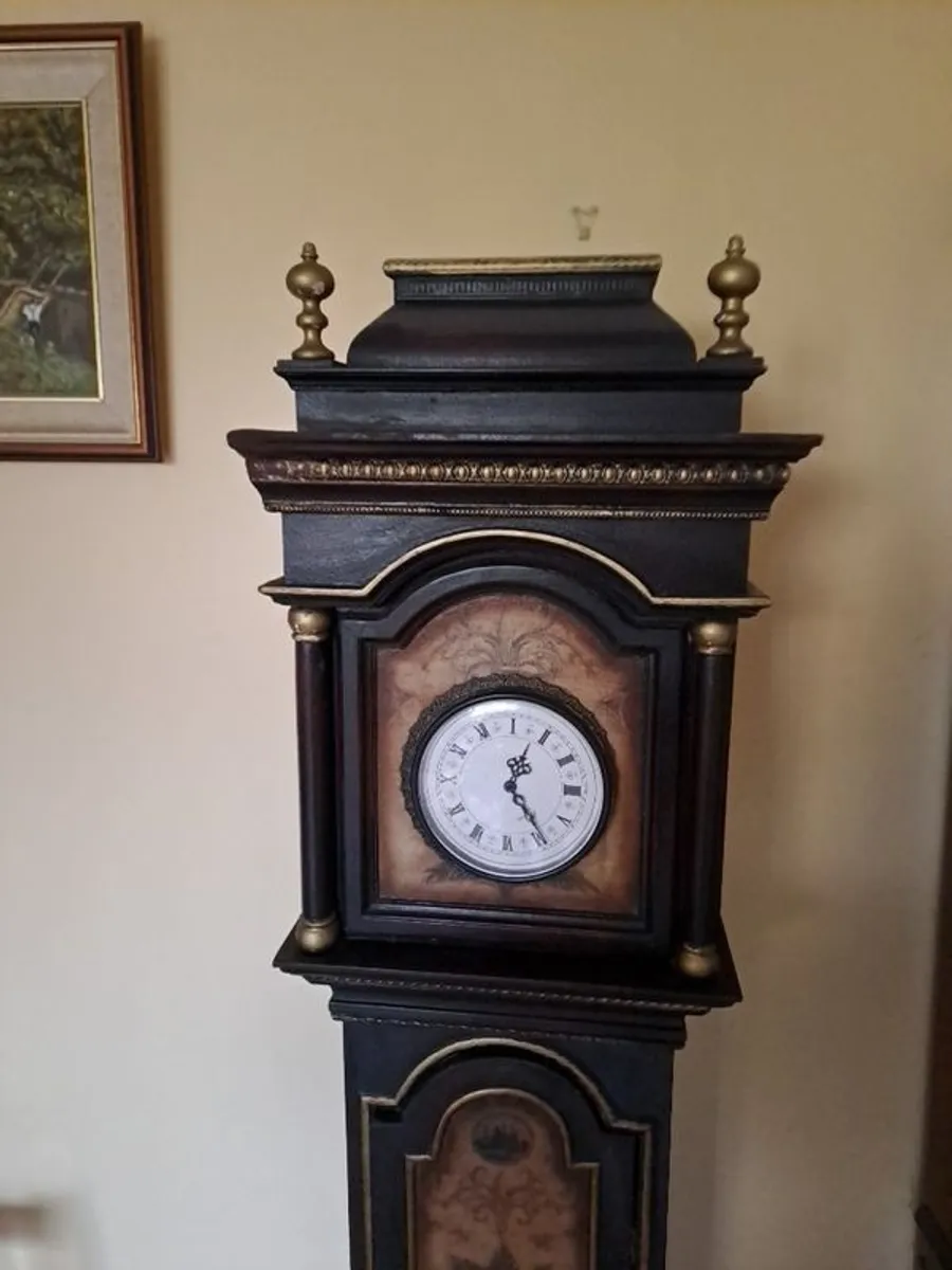 Mahogany Quartz Clock - Image 1