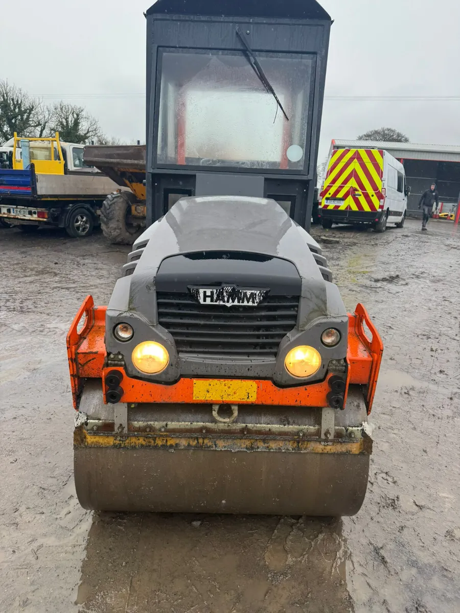 Hamm HD12VV with Cab - Image 3