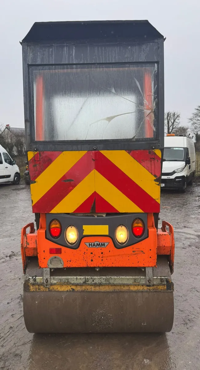 Hamm HD12VV with Cab - Image 4