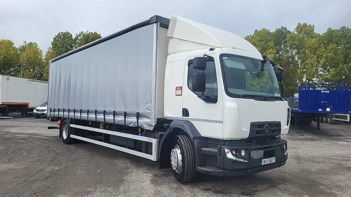 Renault rigid truck - Image 1