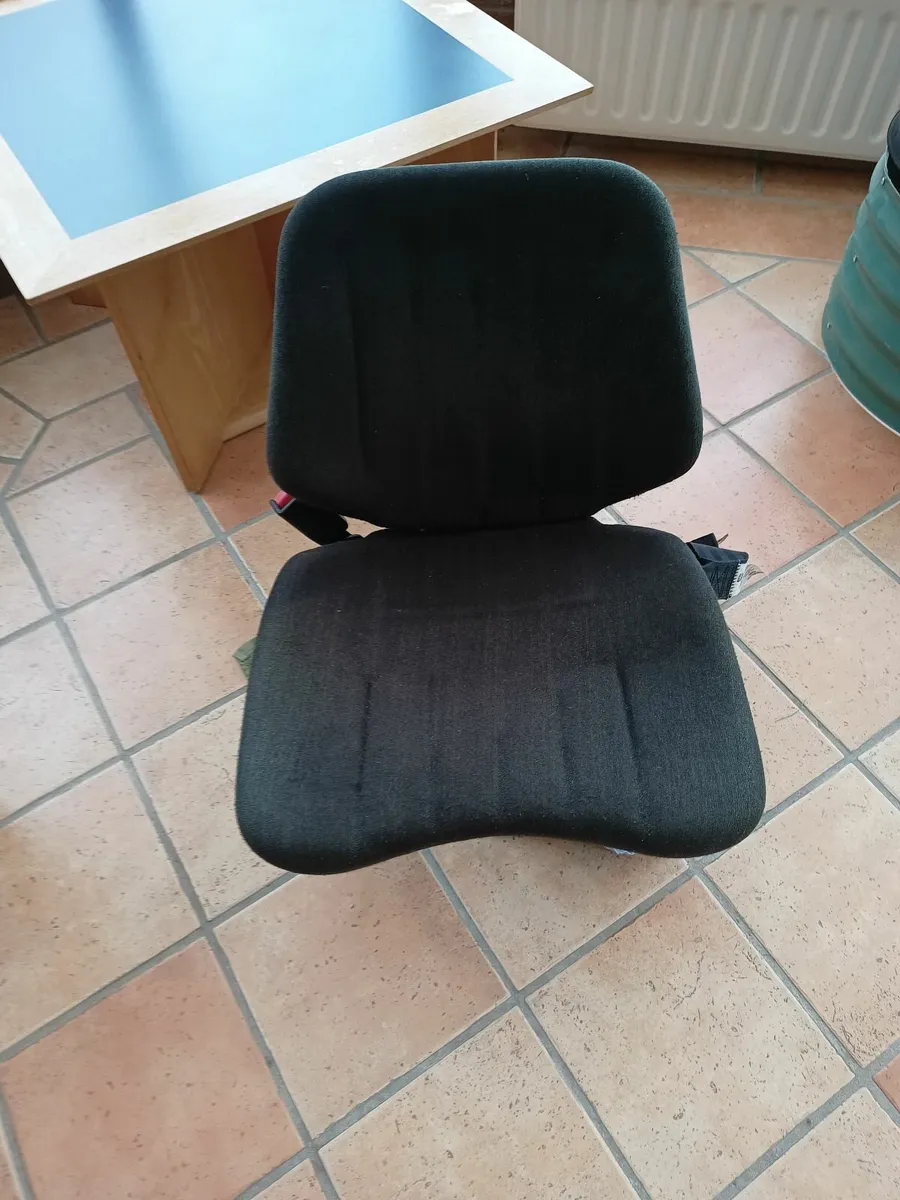 Tractor Seat - Image 2