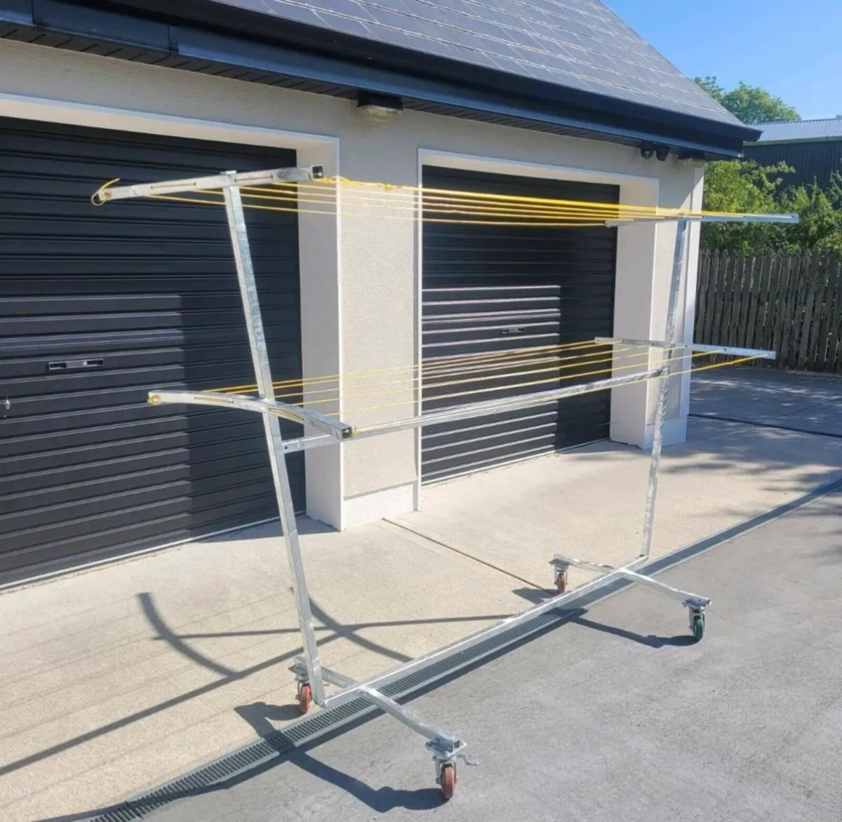 Mobile clothes lines - Image 2