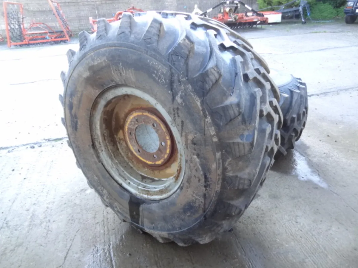 Goodyear 48x25.00-20 Wheels - Image 3