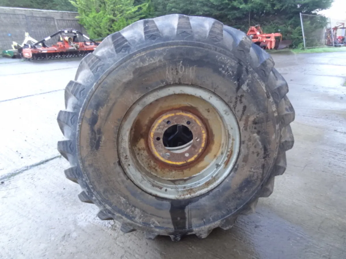 Goodyear 48x25.00-20 Wheels - Image 4