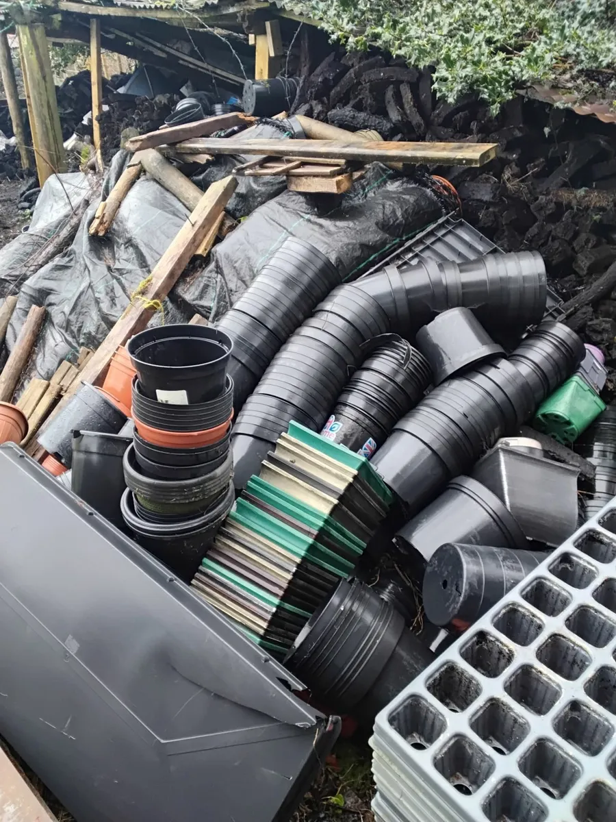 Horticultural seedling trays, pots and pot trays. - Image 4