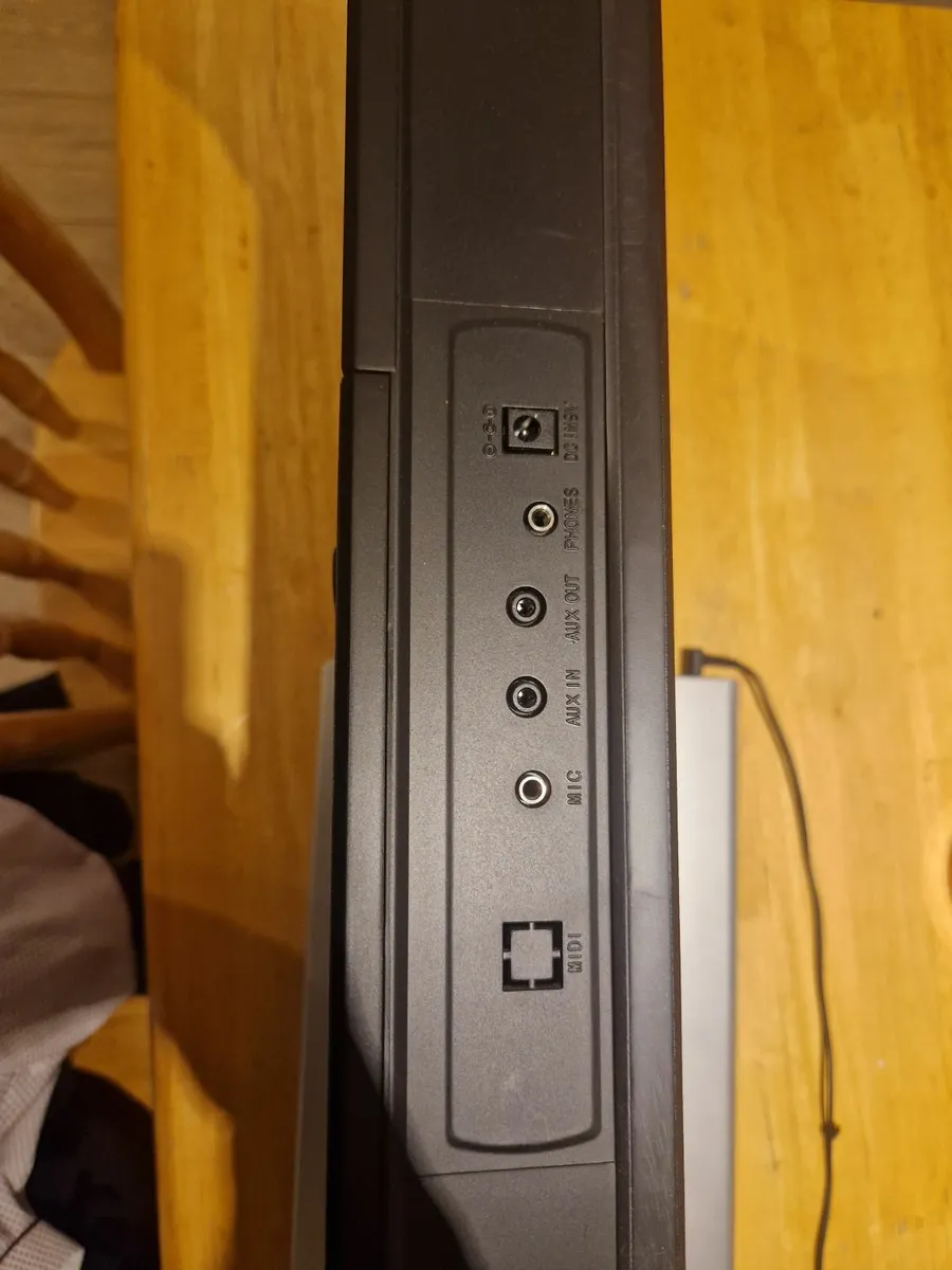 61 Key Electronic Keyboard Sm 61K - Image 3